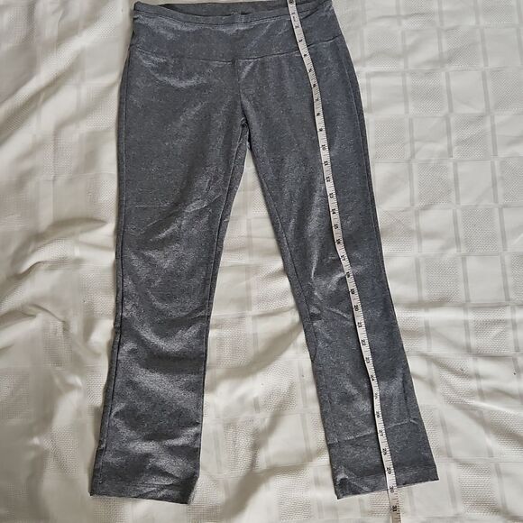 Gray Women's Cropped Leggings - Picture 4 of 16